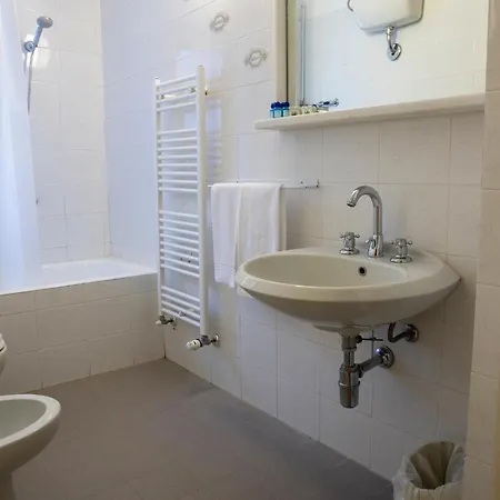 Hermitage Hotel 3*